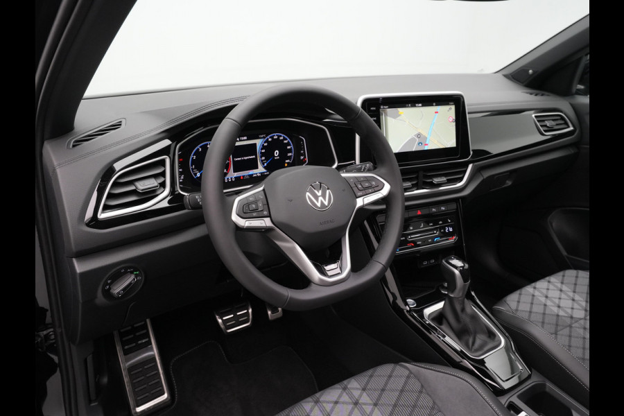 Volkswagen T-Roc R-Line Edition | 'App-Connect' draadloze smartphone integratie | Airconditioning automatisch, 2-zone (Climatronic) | Automatische afstandsregeling (Adaptive Cruise Control)