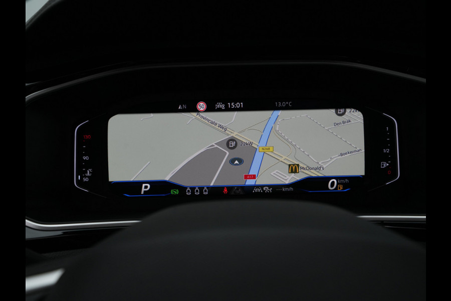 Volkswagen T-Roc R-Line Edition | 'App-Connect' draadloze smartphone integratie | Airconditioning automatisch, 2-zone (Climatronic) | Automatische afstandsregeling (Adaptive Cruise Control)