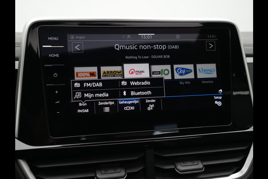 Volkswagen T-Roc R-Line Edition | 'App-Connect' draadloze smartphone integratie | Airconditioning automatisch, 2-zone (Climatronic) | Automatische afstandsregeling (Adaptive Cruise Control)