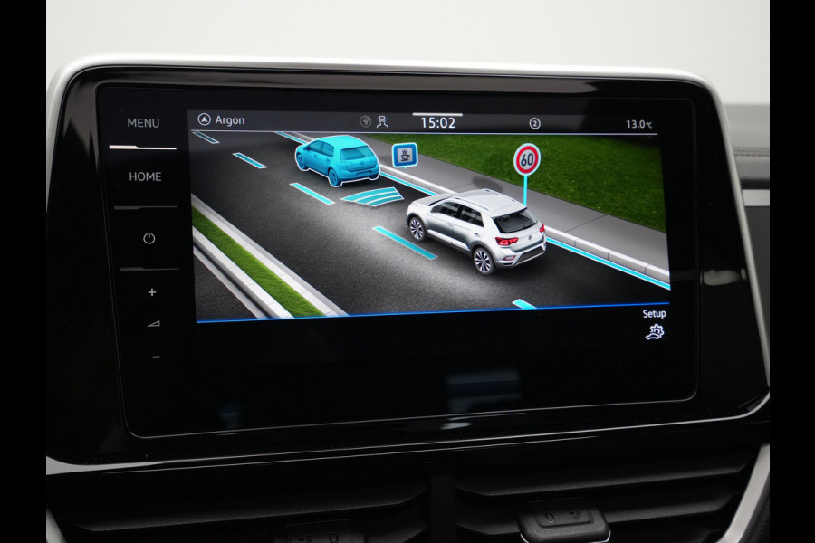 Volkswagen T-Roc R-Line Edition | 'App-Connect' draadloze smartphone integratie | Airconditioning automatisch, 2-zone (Climatronic) | Automatische afstandsregeling (Adaptive Cruise Control)