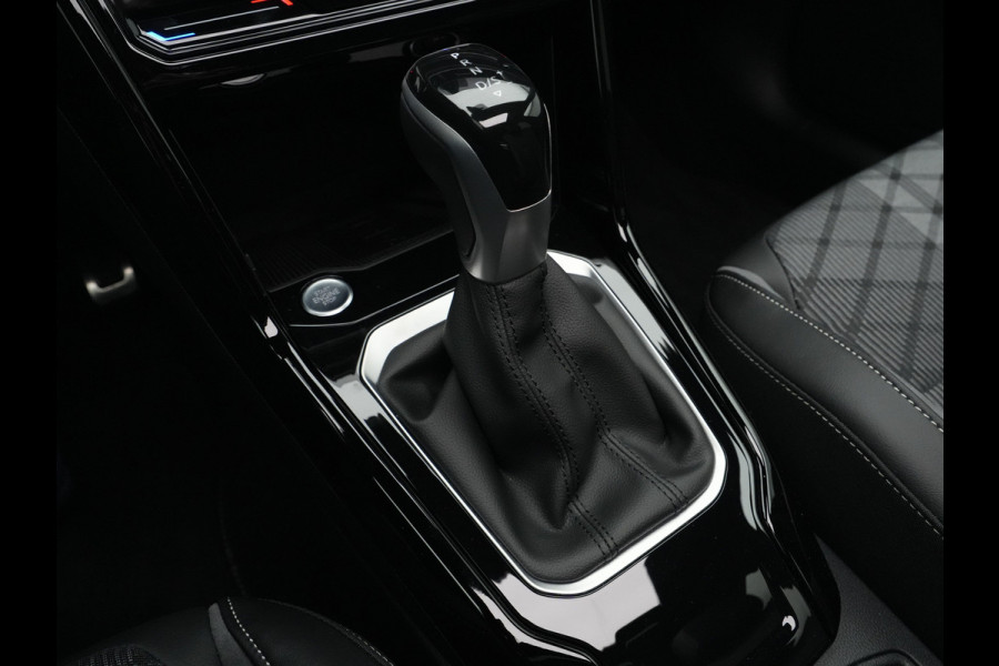 Volkswagen T-Roc R-Line Edition | 'App-Connect' draadloze smartphone integratie | Airconditioning automatisch, 2-zone (Climatronic) | Automatische afstandsregeling (Adaptive Cruise Control)