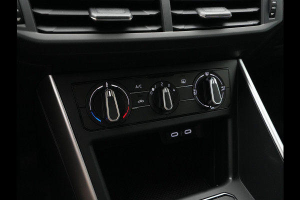 Volkswagen Polo Life Edition | 'App-Connect' smartphone integratie | Buitenspiegels elektrisch instel- verwarm- en inklapbaar | Parkeersensoren (Park Distance Control)