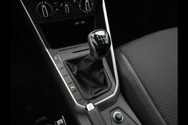 Volkswagen Polo Life Edition | 'App-Connect' smartphone integratie | Buitenspiegels elektrisch instel- verwarm- en inklapbaar | Parkeersensoren (Park Distance Control)
