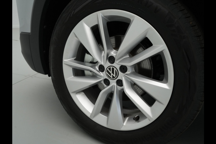 Volkswagen T-Cross Life Edition | 'App-Connect' draadloze smartphone integratie | Achterlichten LED | Afstandscontrolesysteem (Front Assist)