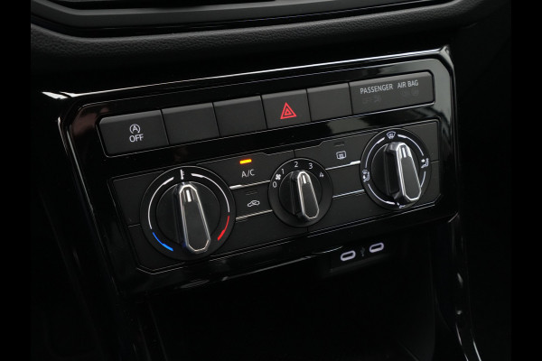 Volkswagen T-Cross Life Edition | 'App-Connect' draadloze smartphone integratie | Achterlichten LED | Afstandscontrolesysteem (Front Assist)