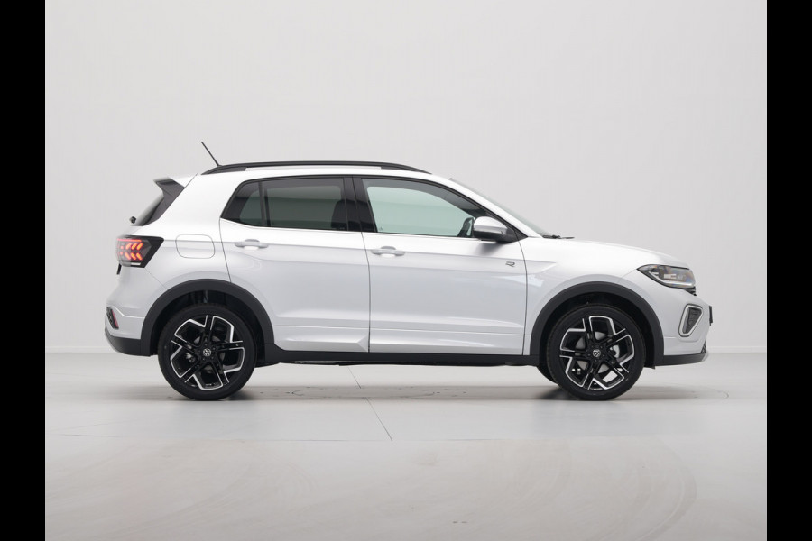 Volkswagen T-Cross R-Line Edition | 'App-Connect' draadloze smartphone integratie | Achterlichten LED | Afstandscontrolesysteem (Front Assist)
