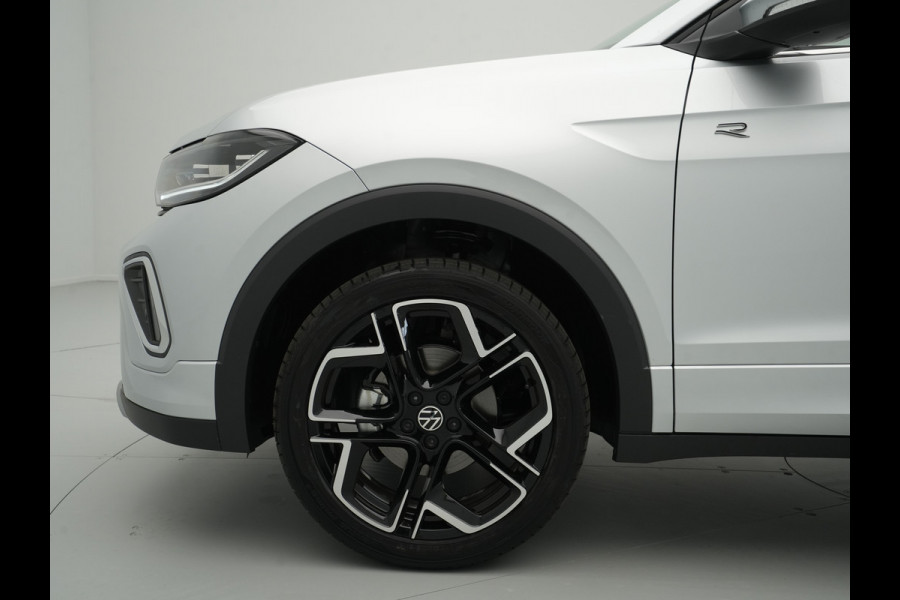 Volkswagen T-Cross R-Line Edition | 'App-Connect' draadloze smartphone integratie | Achterlichten LED | Afstandscontrolesysteem (Front Assist)