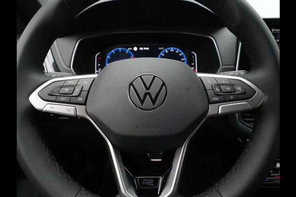Volkswagen T-Cross R-Line Edition | 'App-Connect' draadloze smartphone integratie | Achterlichten LED | Afstandscontrolesysteem (Front Assist)