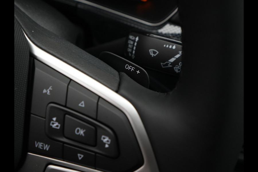 Volkswagen T-Cross R-Line Edition | 'App-Connect' draadloze smartphone integratie | Achterlichten LED | Afstandscontrolesysteem (Front Assist)
