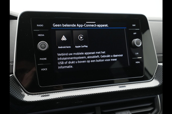 Volkswagen T-Cross R-Line Edition | 'App-Connect' draadloze smartphone integratie | Achterlichten LED | Afstandscontrolesysteem (Front Assist)