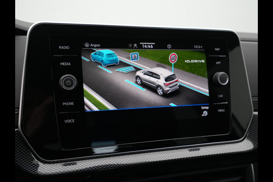 Volkswagen T-Cross R-Line Edition | 'App-Connect' draadloze smartphone integratie | Achterlichten LED | Afstandscontrolesysteem (Front Assist)