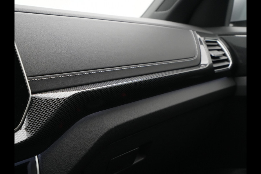 Volkswagen T-Cross R-Line Edition | 'App-Connect' draadloze smartphone integratie | Achterlichten LED | Afstandscontrolesysteem (Front Assist)
