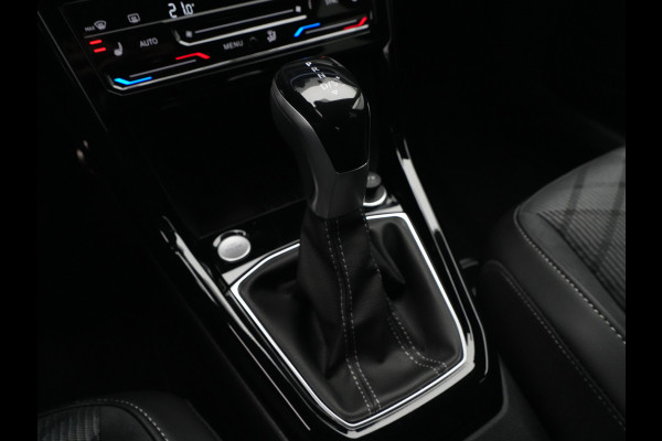 Volkswagen T-Cross R-Line Edition | 'App-Connect' draadloze smartphone integratie | Achterlichten LED | Afstandscontrolesysteem (Front Assist)