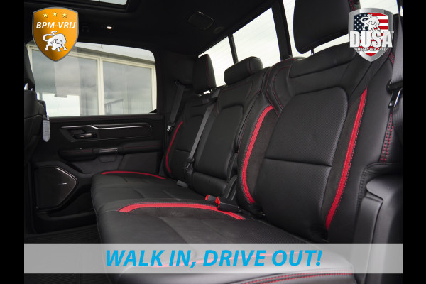 Dodge Ram | RHO | 3.0L Twin-Turbo I6 | 4x4 | Crew Cab TWIN-TURBO HIGH OUTPUT | Panoramadak | 14,4-inch Touchscreen | Passenger Display | Getoonde accessoires zijn verkrijgbaar tegen meerprijs