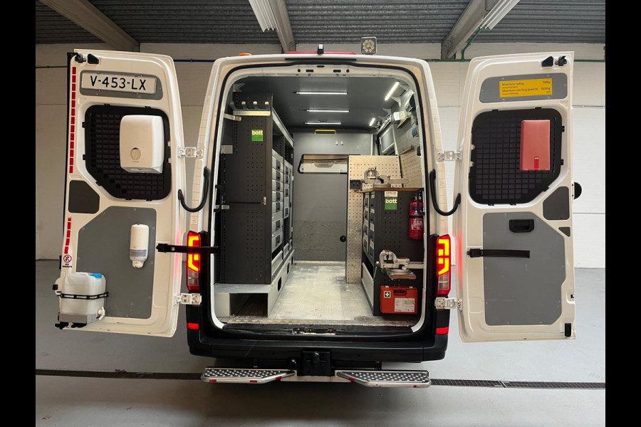 Volkswagen Crafter Servicewagen 35 2.0 TDI 140pk euro6 L3H3 Victron v230 BOTT Kasten Standkachel Trekhaak 3000KG RIJKLAARPRIJS