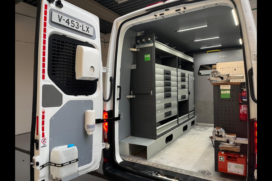 Volkswagen Crafter Servicewagen 35 2.0 TDI 140pk euro6 L3H3 Victron v230 BOTT Kasten Standkachel Trekhaak 3000KG RIJKLAARPRIJS