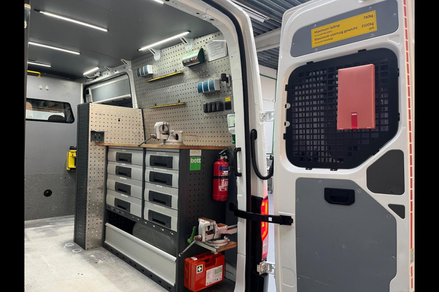 Volkswagen Crafter Servicewagen 35 2.0 TDI 140pk euro6 L3H3 Victron v230 BOTT Kasten Standkachel Trekhaak 3000KG RIJKLAARPRIJS