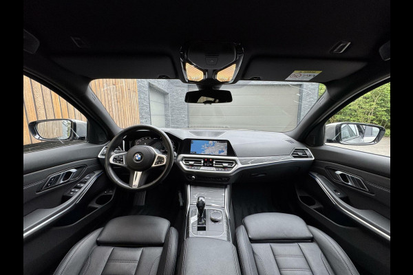 BMW 3 Serie Touring 330e Automaat | Leer | Adaptieve cruise control | DAB radio | Getint glas | LED verlichting | Stoelverwarming | Audio in