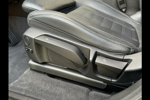 BMW X3 xDrive20i High Executive | Leer | Sportstoelen | DAB | Cruise control | LED verlichting | Stoelverwarming | Elektrisch bedienbar