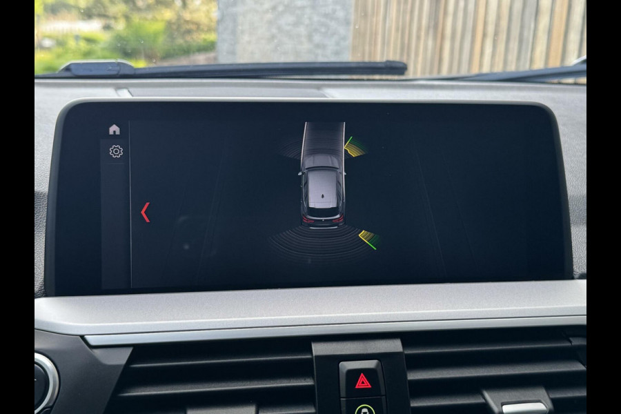BMW X3 xDrive20i High Executive | Leer | Sportstoelen | DAB | Cruise control | LED verlichting | Stoelverwarming | Elektrisch bedienbar