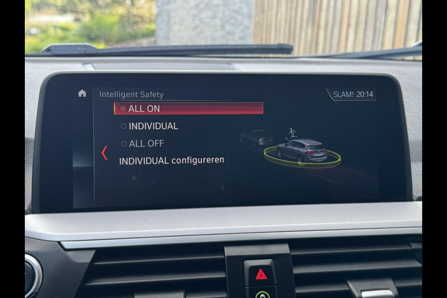 BMW X3 xDrive20i High Executive | Leer | Sportstoelen | DAB | Cruise control | LED verlichting | Stoelverwarming | Elektrisch bedienbar