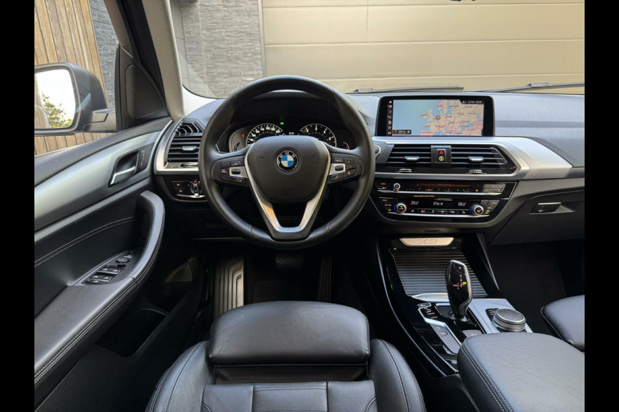 BMW X3 xDrive20i High Executive | Leer | Sportstoelen | DAB | Cruise control | LED verlichting | Stoelverwarming | Elektrisch bedienbar