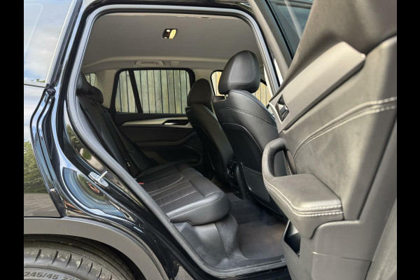 BMW X3 xDrive20i High Executive | Leer | Sportstoelen | DAB | Cruise control | LED verlichting | Stoelverwarming | Elektrisch bedienbar