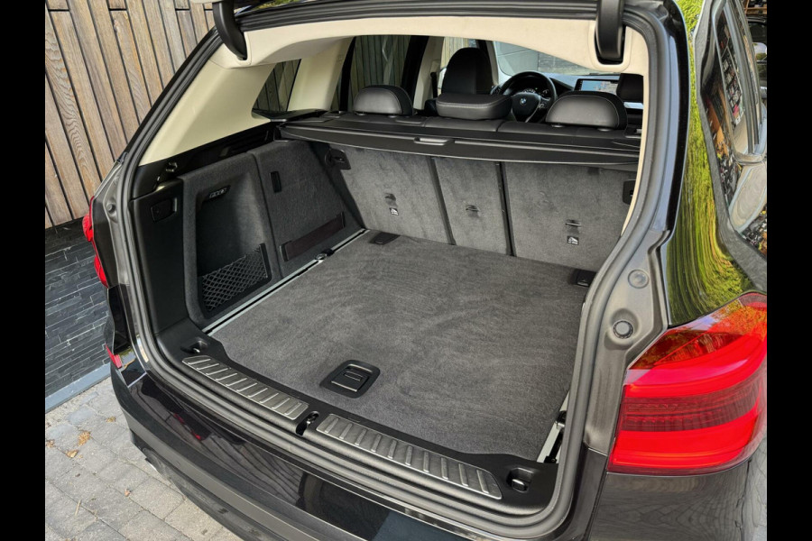 BMW X3 xDrive20i High Executive | Leer | Sportstoelen | DAB | Cruise control | LED verlichting | Stoelverwarming | Elektrisch bedienbar