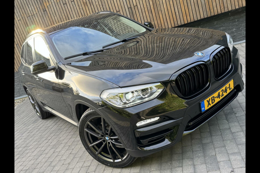 BMW X3 xDrive20i High Executive | Leer | Sportstoelen | DAB | Cruise control | LED verlichting | Stoelverwarming | Elektrisch bedienbar