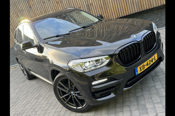 BMW X3 xDrive20i High Executive | Leer | Sportstoelen | DAB | Cruise control | LED verlichting | Stoelverwarming | Elektrisch bedienbar