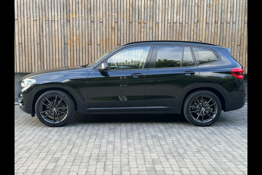 BMW X3 xDrive20i High Executive | Leer | Sportstoelen | DAB | Cruise control | LED verlichting | Stoelverwarming | Elektrisch bedienbar