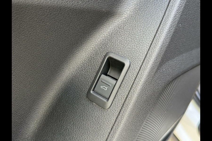 Audi Q3 35 TFSI Pro Line Automaat 150pk | Climate control | Cruise control | Apple CarPlay | Trekhaak uitklapbaar | Sportstoelen | LED v