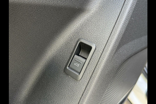 Audi Q3 35 TFSI Pro Line Automaat 150pk | Climate control | Cruise control | Apple CarPlay | Trekhaak uitklapbaar | Sportstoelen | LED v