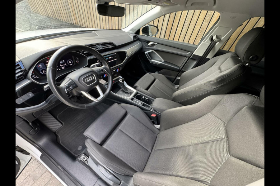 Audi Q3 35 TFSI Pro Line Automaat 150pk | Climate control | Cruise control | Apple CarPlay | Trekhaak uitklapbaar | Sportstoelen | LED v