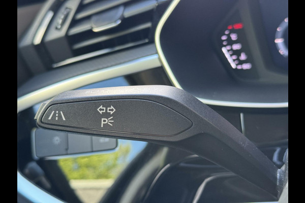 Audi Q3 35 TFSI Pro Line Automaat 150pk | Climate control | Cruise control | Apple CarPlay | Trekhaak uitklapbaar | Sportstoelen | LED v