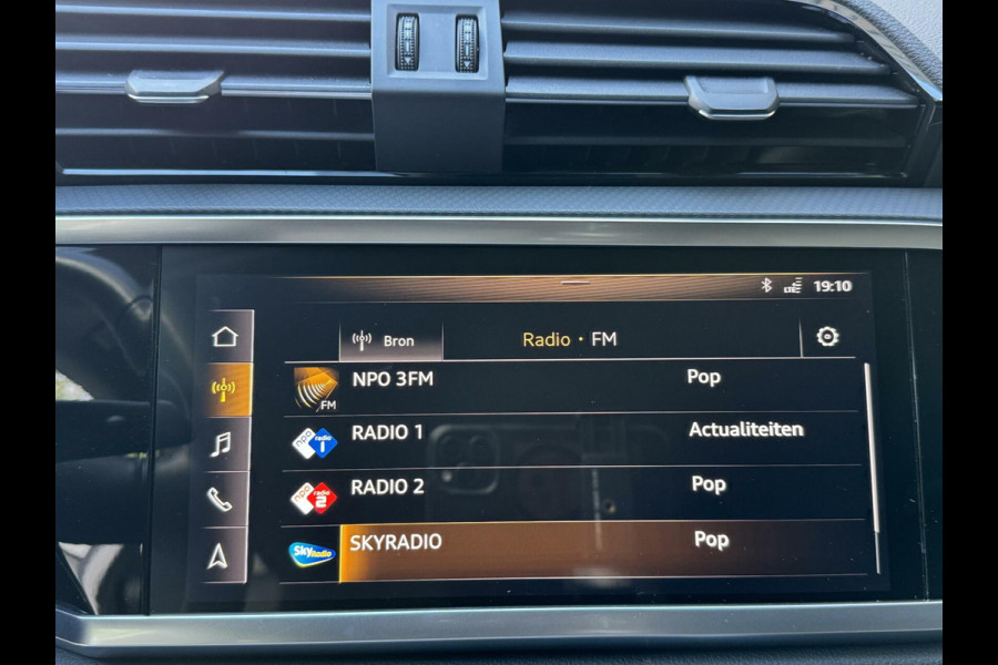 Audi Q3 35 TFSI Pro Line Automaat 150pk | Climate control | Cruise control | Apple CarPlay | Trekhaak uitklapbaar | Sportstoelen | LED v
