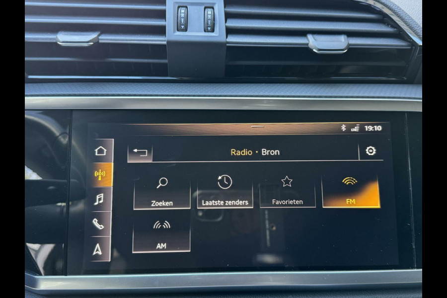Audi Q3 35 TFSI Pro Line Automaat 150pk | Climate control | Cruise control | Apple CarPlay | Trekhaak uitklapbaar | Sportstoelen | LED v