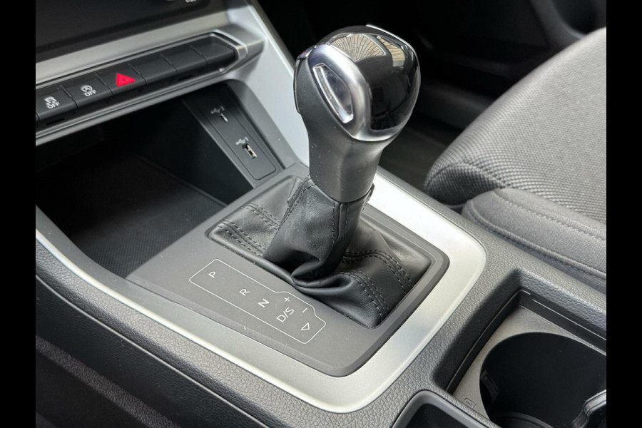 Audi Q3 35 TFSI Pro Line Automaat 150pk | Climate control | Cruise control | Apple CarPlay | Trekhaak uitklapbaar | Sportstoelen | LED v