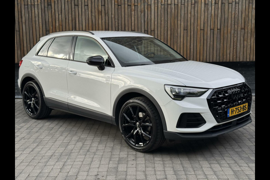 Audi Q3 35 TFSI Pro Line Automaat 150pk | Climate control | Cruise control | Apple CarPlay | Trekhaak uitklapbaar | Sportstoelen | LED v