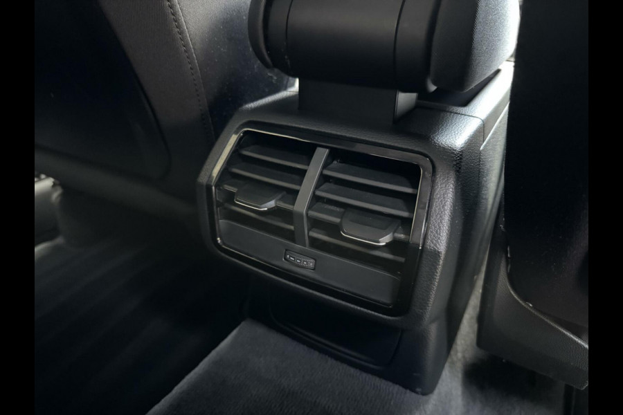 Audi Q3 35 TFSI Pro Line Automaat 150pk | Climate control | Cruise control | Apple CarPlay | Trekhaak uitklapbaar | Sportstoelen | LED v