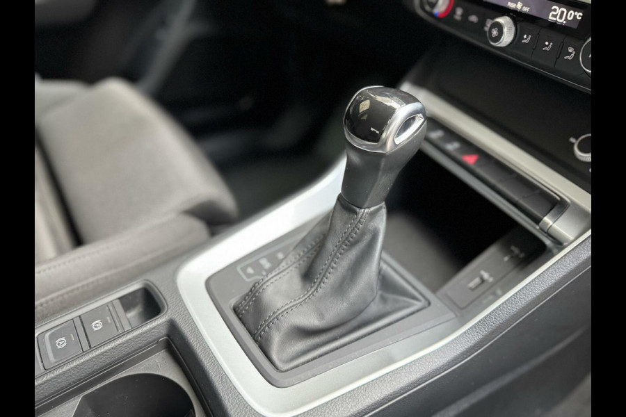 Audi Q3 35 TFSI Pro Line Automaat 150pk | Climate control | Cruise control | Apple CarPlay | Trekhaak uitklapbaar | Sportstoelen | LED v