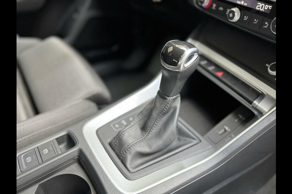 Audi Q3 35 TFSI Pro Line Automaat 150pk | Climate control | Cruise control | Apple CarPlay | Trekhaak uitklapbaar | Sportstoelen | LED v