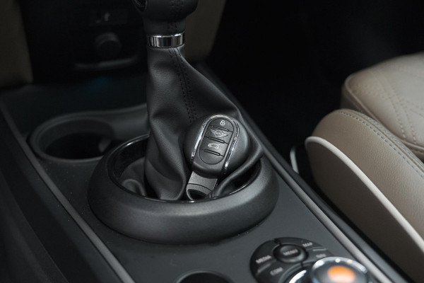 MINI Countryman 2.0 Cooper S E ALL4 Chili | Panoramadak | Camera | Apple Carplay | Elektrische Kofferklep