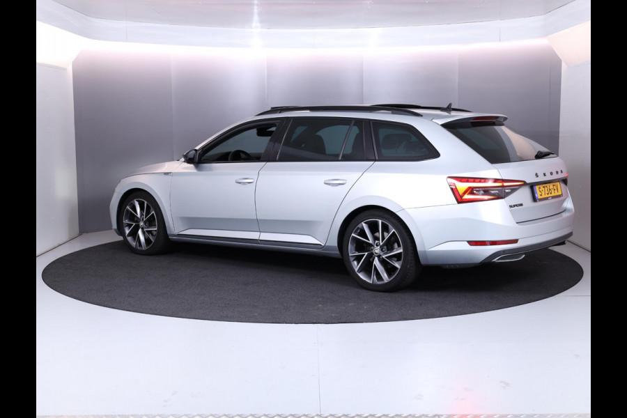 Škoda Superb Combi 1.5 TSI ACT Sportline Business 150 pk Automaat (DSG) | Navigatie | Panoramadak | Parkeersensoren | Achteruitrijcamera | Adaptieve cruise control | Stoelverwarming V+A |