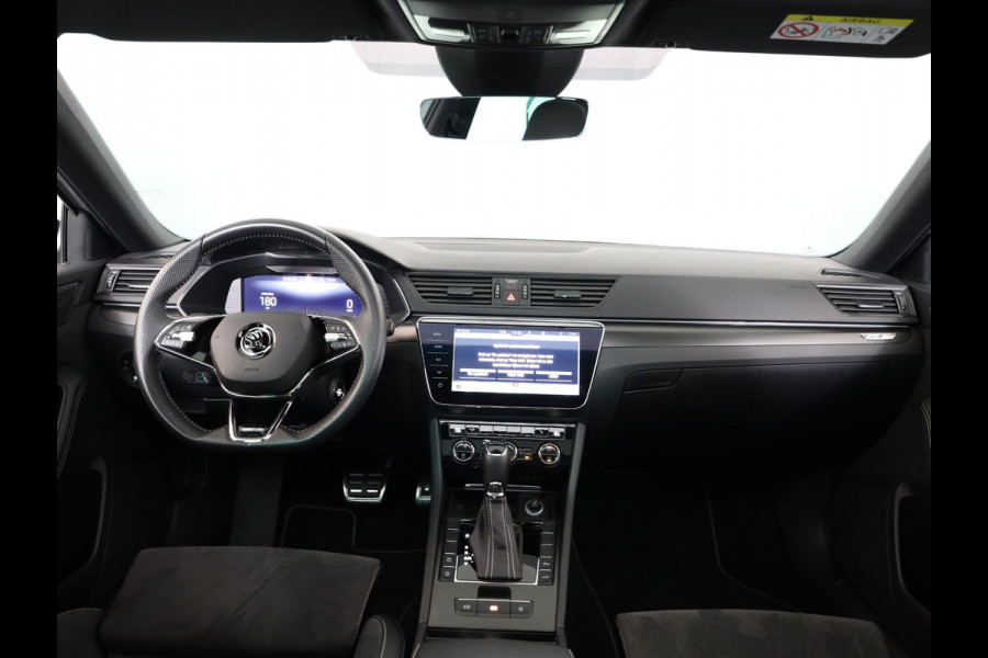 Škoda Superb Combi 1.5 TSI ACT Sportline Business 150 pk Automaat (DSG) | Navigatie | Panoramadak | Parkeersensoren | Achteruitrijcamera | Adaptieve cruise control | Stoelverwarming V+A |