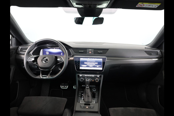 Škoda Superb Combi 1.5 TSI ACT Sportline Business 150 pk Automaat (DSG) | Navigatie | Panoramadak | Parkeersensoren | Achteruitrijcamera | Adaptieve cruise control | Stoelverwarming V+A |