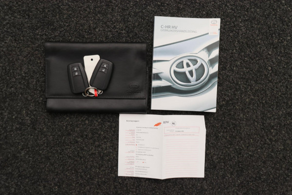 Toyota C-HR 1.8 Hybrid Dynamic Camera Navigatie Origineel NL