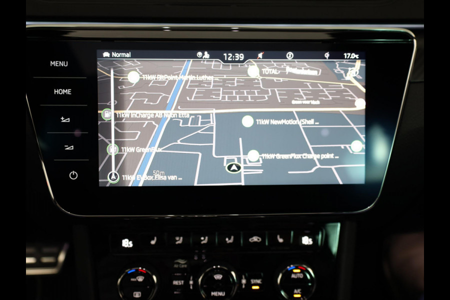 Škoda Superb Combi 1.5 TSI ACT Sportline Business 150 pk Automaat (DSG) | Navigatie | Panoramadak | Parkeersensoren | Achteruitrijcamera | Adaptieve cruise control | Stoelverwarming V+A |