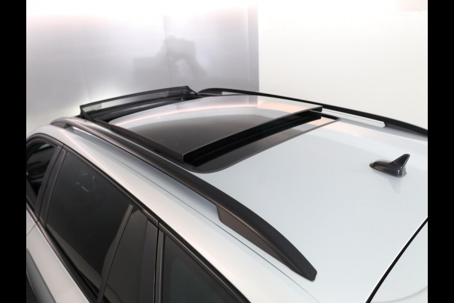 Škoda Superb Combi 1.5 TSI ACT Sportline Business 150 pk Automaat (DSG) | Navigatie | Panoramadak | Parkeersensoren | Achteruitrijcamera | Adaptieve cruise control | Stoelverwarming V+A |