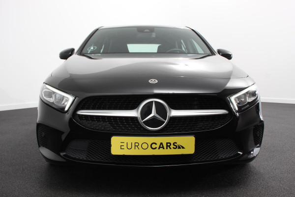Mercedes-Benz A-Klasse 200 Automaat Progressive Navigatie Camera Climate Control Cruise Control Lane Assist Keyless Go Verkeersbord Herkenning 17 Inch Lichtmetaal